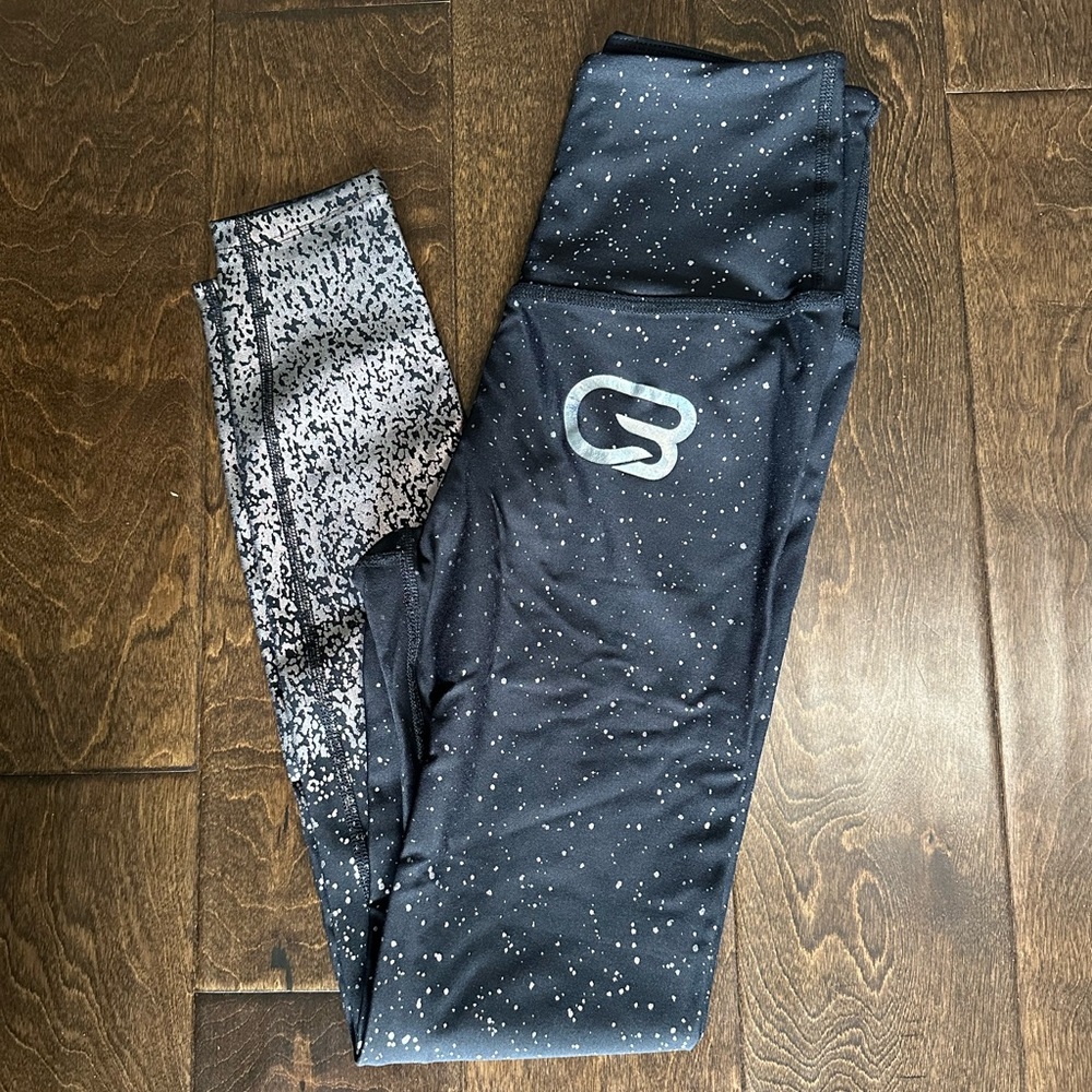 Beyond Yoga x CycleBar Gold Glitter Leggings